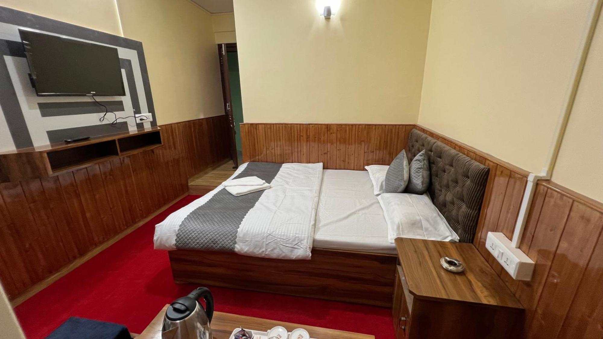 Hotel Hill Top دارجيلنغ المظهر الخارجي الصورة